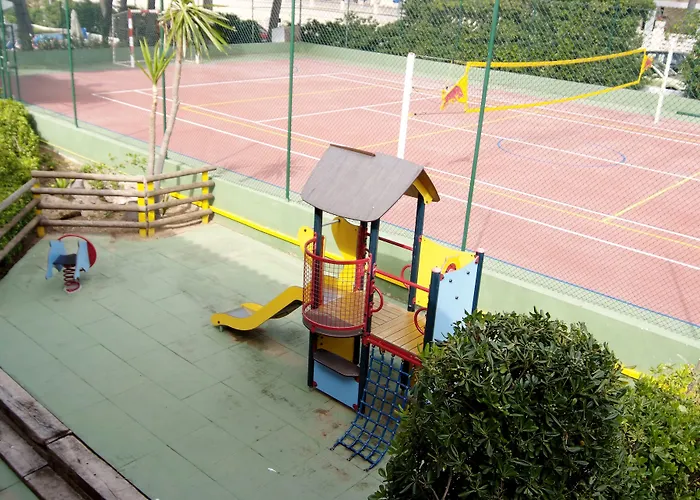 Ξενοδοχείο & S'entrador Playa 4*