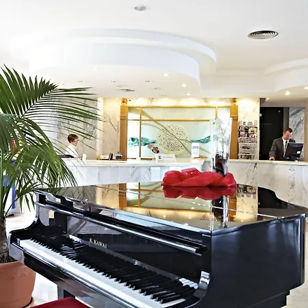 & S'entrador Playa Hotel 4*