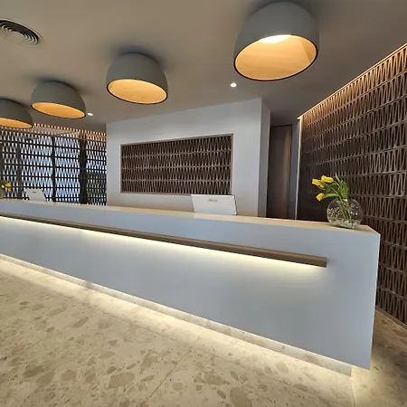 & S'entrador Playa Hotel 4*