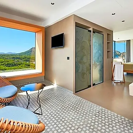& S'entrador Playa 4*