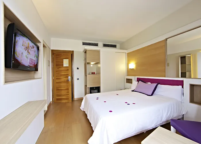 & S'entrador Playa 4* קאלה ראטג'אדה