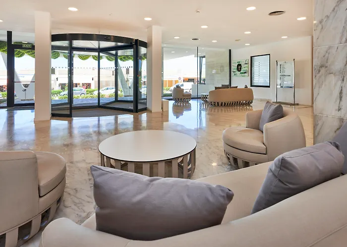 & S'entrador Playa Hotell