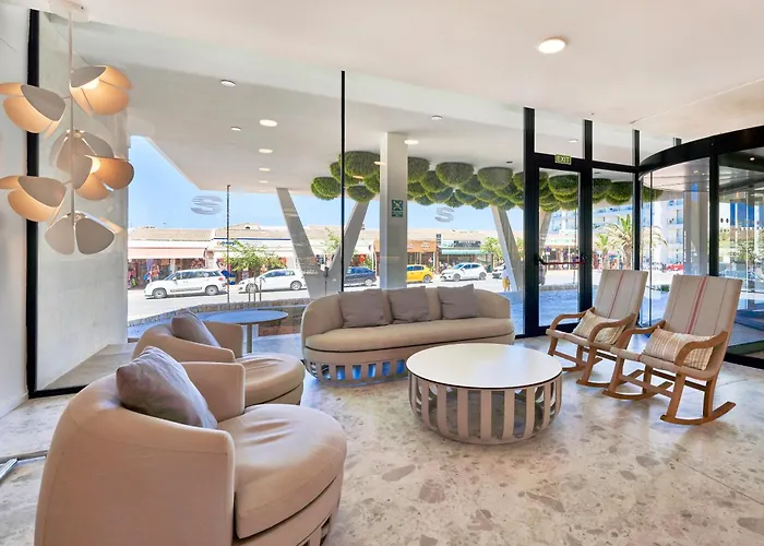 & S'entrador Playa Hotell 4*