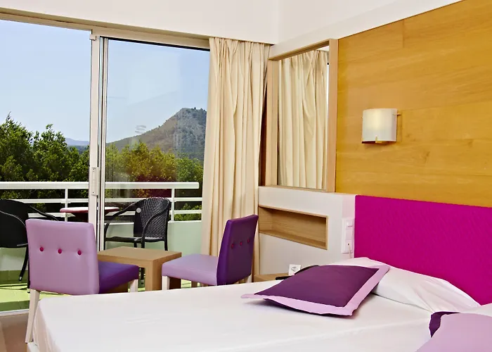 & S'entrador Playa Hotell